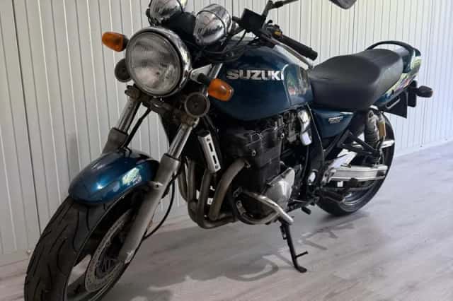 Suzuki GSX 1200 (1999) thumbnail 2