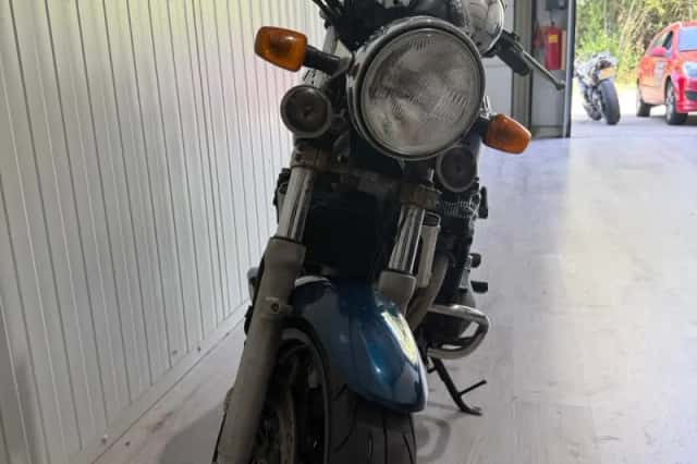 Suzuki GSX 1200 (1999) thumbnail 4