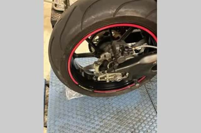 Honda CBR1000RR (2006) thumbnail 2
