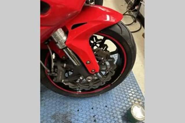 Honda CBR1000RR (2006) thumbnail 4