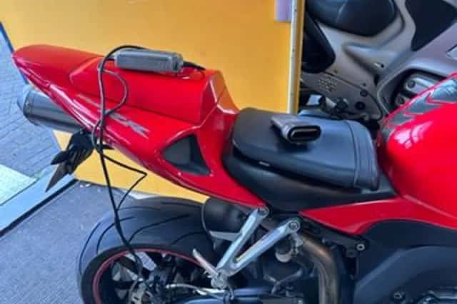 Honda CBR1000RR (2006) thumbnail 6