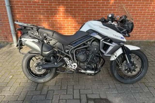 Triumph Tiger 800 XR (2017) thumbnail 1