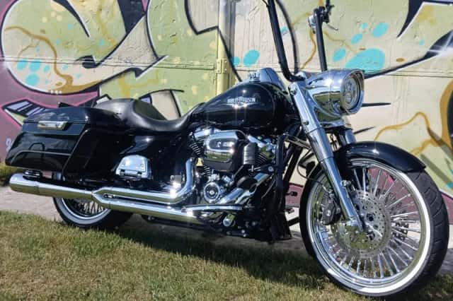 Harley-Davidson Flhr Road King (2017) thumbnail 3