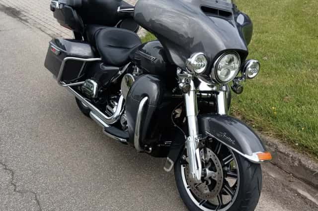 Harley-Davidson Electra Glide 103 (2014) thumbnail 2