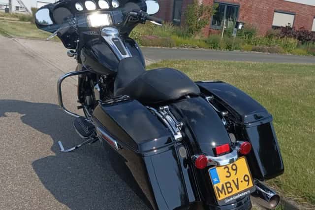 Harley-Davidson Street Glide 103 (2016) thumbnail 5