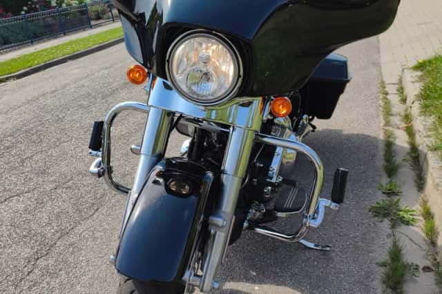 Harley-Davidson Street Glide (2023) thumbnail 4