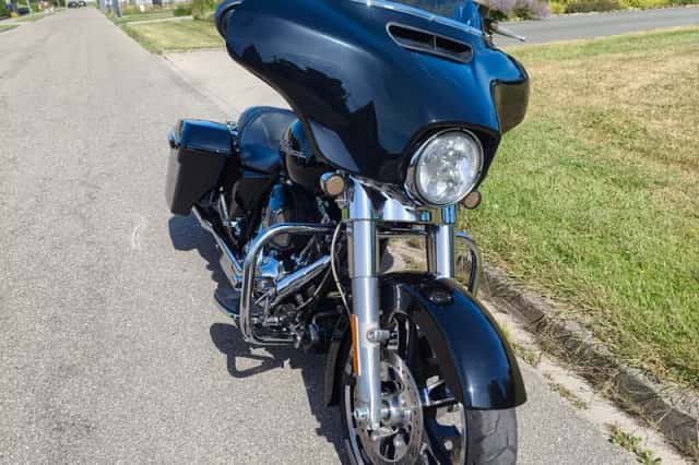 Harley-Davidson bagger Air-ride (2016) thumbnail 3