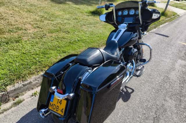 Harley-Davidson bagger Air-ride (2016) thumbnail 4