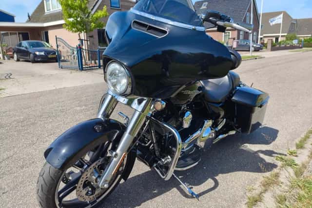 Harley-Davidson bagger Air-ride (2016) thumbnail 6