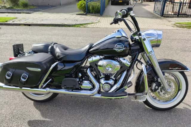 Harley-Davidson 5HD FLHRC (2009) thumbnail 2