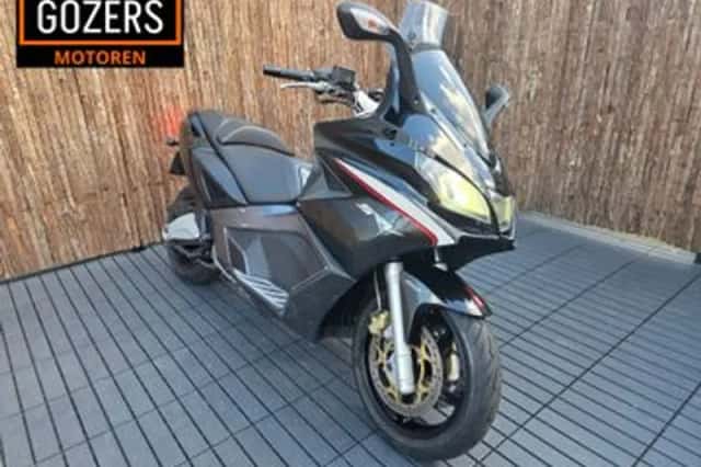 Aprilia SRV 850 (2012) thumbnail 2