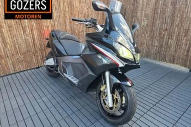 Aprilia SRV 850 (2012) thumbnail 2
