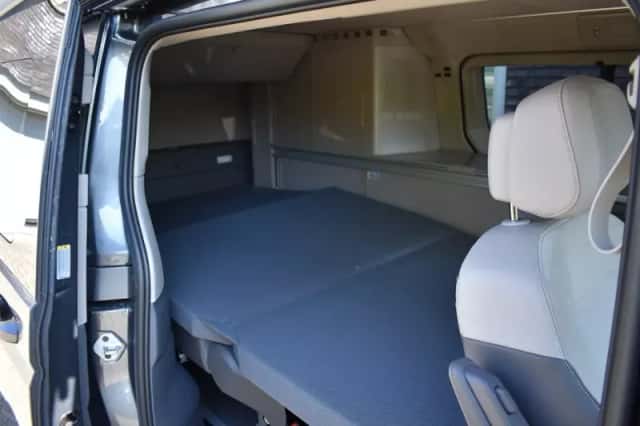 Volkswagen California (2025) thumbnail 5