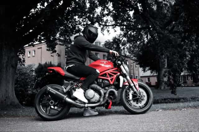 Ducati Monster 1200 S (2017) thumbnail 1