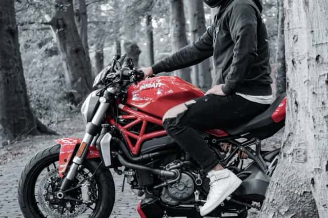 Ducati Monster 1200 S (2017) thumbnail 3