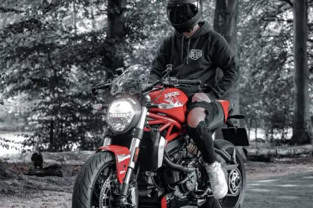 Ducati Monster 1200 S (2017) thumbnail 6