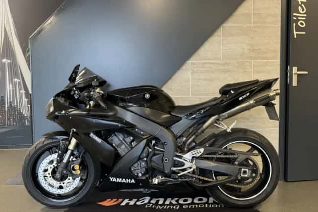 Yamaha YZF Sport YZF-R1 (2006) thumbnail 1