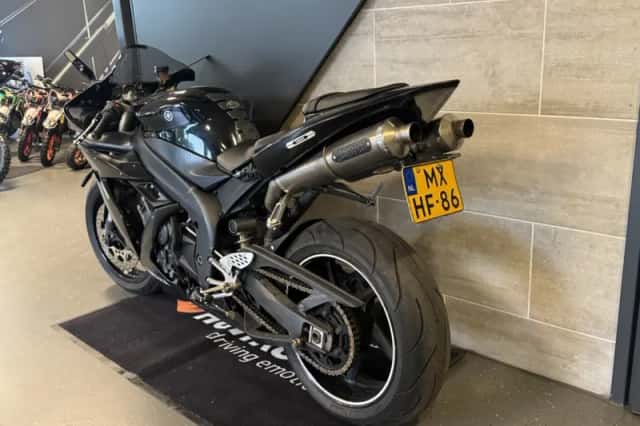 Yamaha YZF Sport YZF-R1 (2006) thumbnail 5
