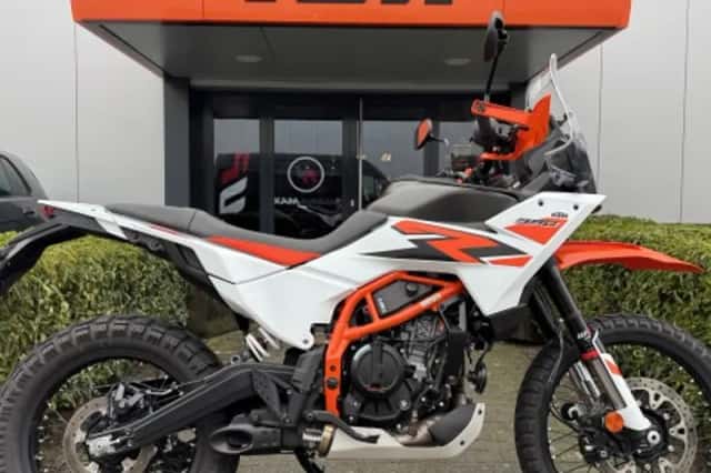 KTM Adventure (2025) thumbnail 1