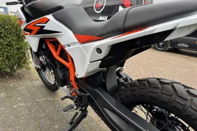 KTM Adventure (2025) thumbnail 3