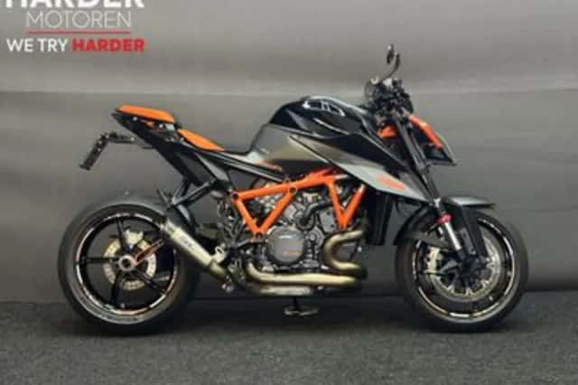 KTM 1290 Super Duke R (2021) thumbnail 2