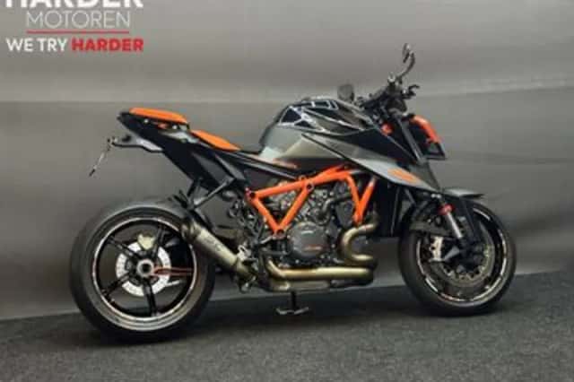 KTM 1290 Super Duke R (2021) thumbnail 3