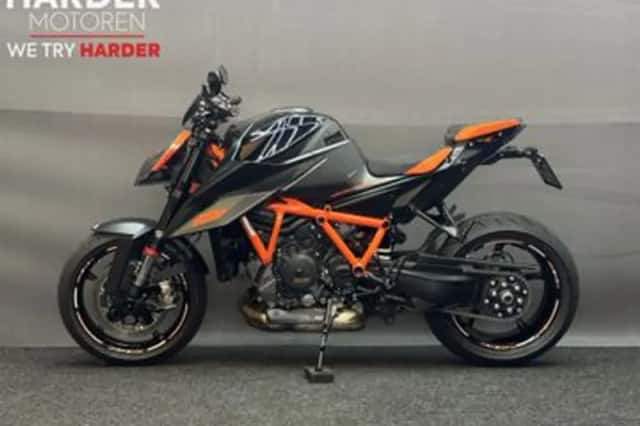 KTM 1290 Super Duke R (2021) thumbnail 4