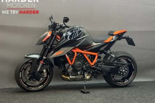 KTM 1290 Super Duke R (2021) thumbnail 5