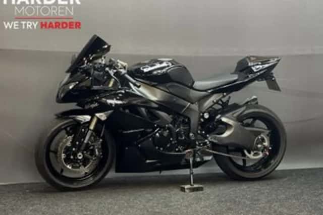 Kawasaki Ninja (2010) thumbnail 5