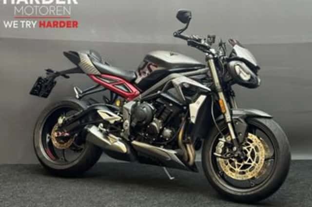 Triumph Street Triple RS (2021) thumbnail 1