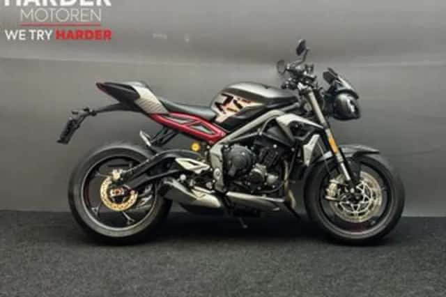 Triumph Street Triple RS (2021) thumbnail 2