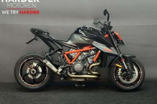 KTM 1290 Super Duke R (2021) thumbnail 2