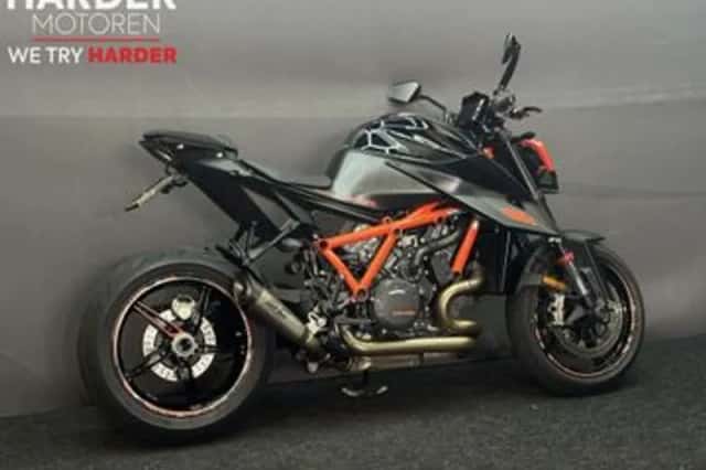 KTM 1290 Super Duke R (2021) thumbnail 3
