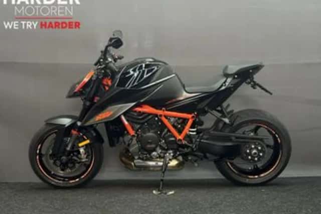 KTM 1290 Super Duke R (2021) thumbnail 4