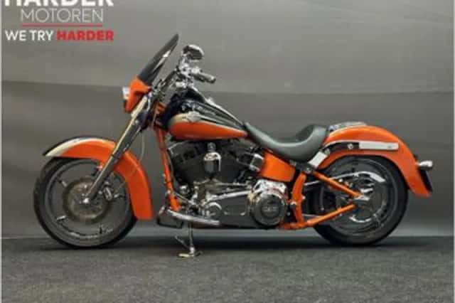 Harley-Davidson Convertible (2010) thumbnail 4