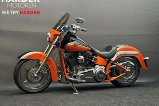 Harley-Davidson Convertible (2010) thumbnail 5