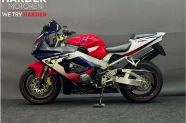 Honda CBR 900 RR Fireblade (2000) thumbnail 4