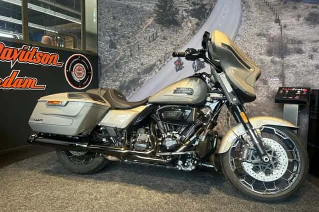 Harley-Davidson Cvo Street Glide (2023) thumbnail 1