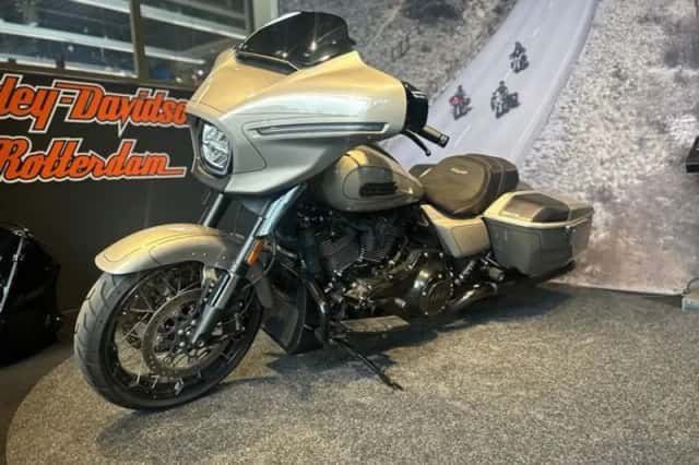 Harley-Davidson Cvo Street Glide (2023) thumbnail 6