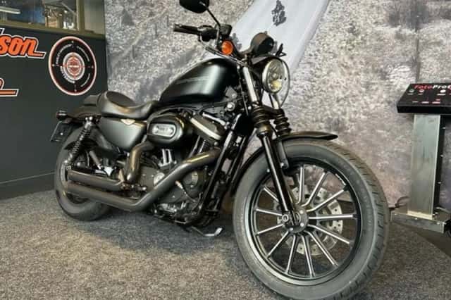 Harley-Davidson Sportster Iron 883 (2010) thumbnail 1