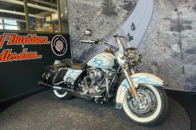 Harley-Davidson Road King Classic (2010) thumbnail 1