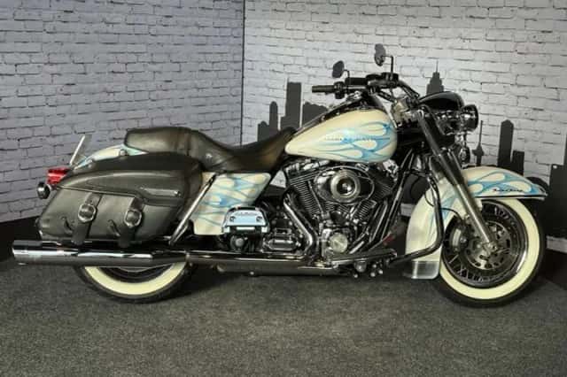 Harley-Davidson Road King Classic (2010) thumbnail 2