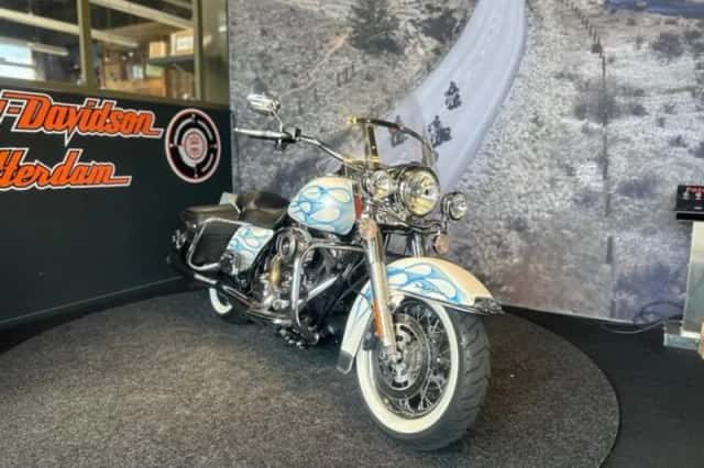 Harley-Davidson Road King Classic (2010) thumbnail 3