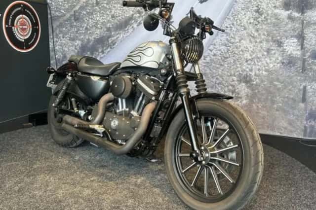 Harley-Davidson Sportster Iron 883 (2009) thumbnail 1