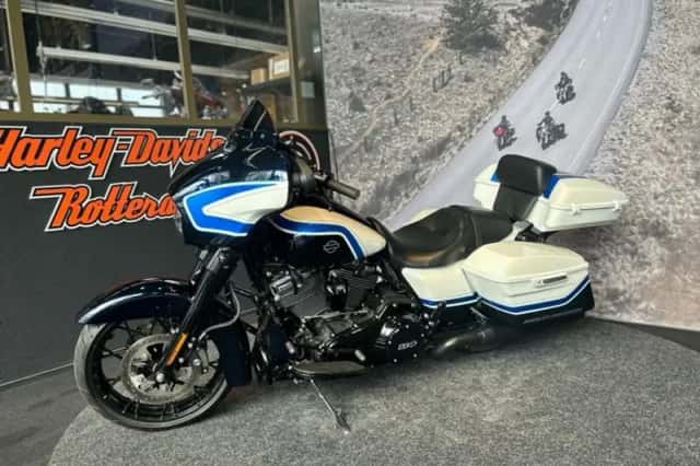 Harley-Davidson Street Glide Special (2021) thumbnail 3