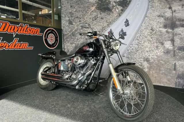 Harley-Davidson Softail Custom (2009) thumbnail 2