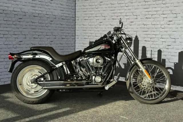Harley-Davidson Softail Custom (2009) thumbnail 2