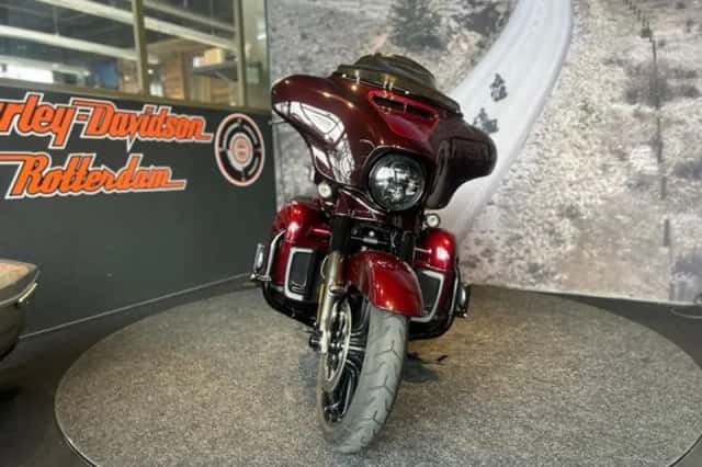 Harley-Davidson Cvo Street Glide (2019) thumbnail 2