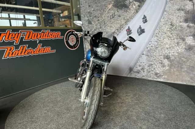 Harley-Davidson Dyna LOW Rider (2006) thumbnail 2