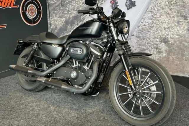 Harley-Davidson Sportster Iron 883 (2010) thumbnail 1